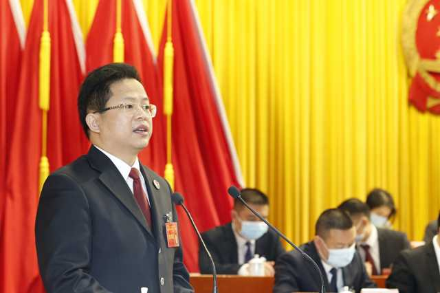 黄国锐检察长作检察院工作报告2.jpg